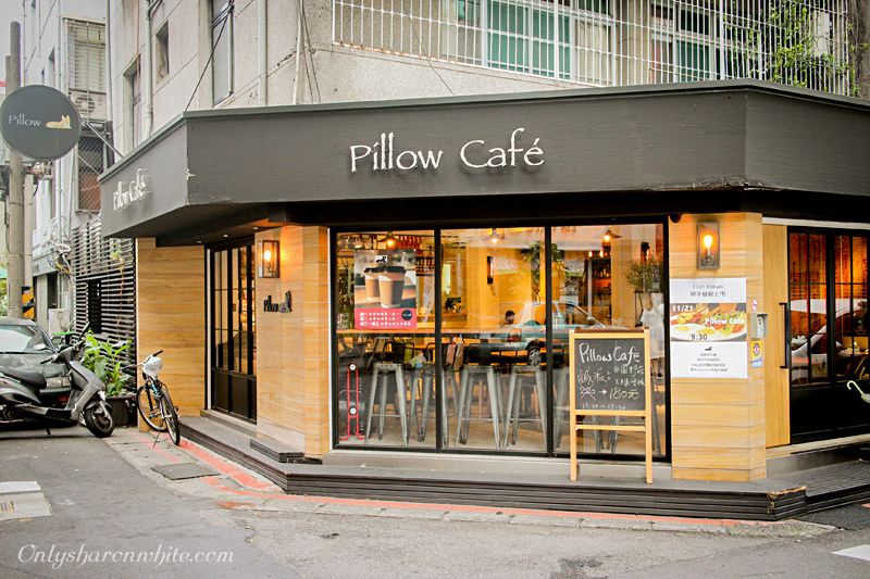 Pillow Caf'e